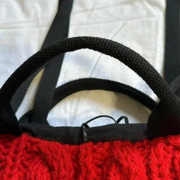 Muun Red cable knit handbag crossbody NWT - Picture 3 of 6